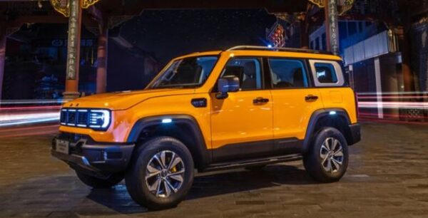 BAIC BJ40 SUV 2nd Generation in yellow color