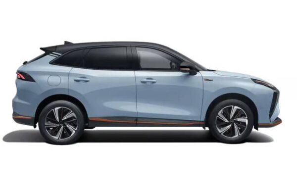 Forthing Friday Hybrid SUV full side view
