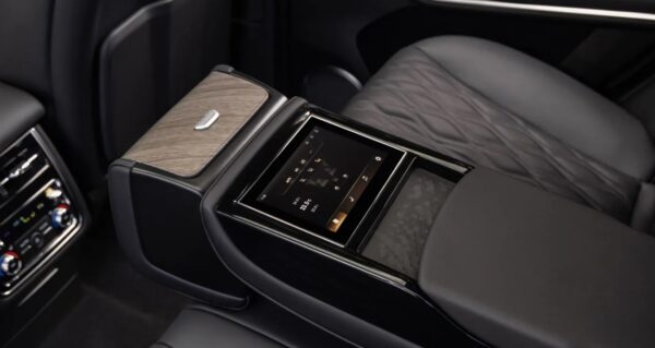 GWM Tank 500 PHEV rear center console