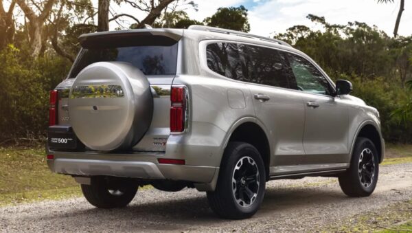 GWM Tank 500 PHEV side and rear view