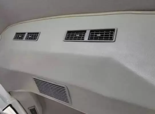 Suzuki Bolan MPV Rear Air vents