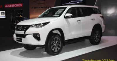toyota-fortuner-2017-diesel-front