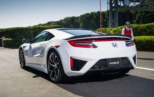 Honda NSX that comes with Hybrid Technology