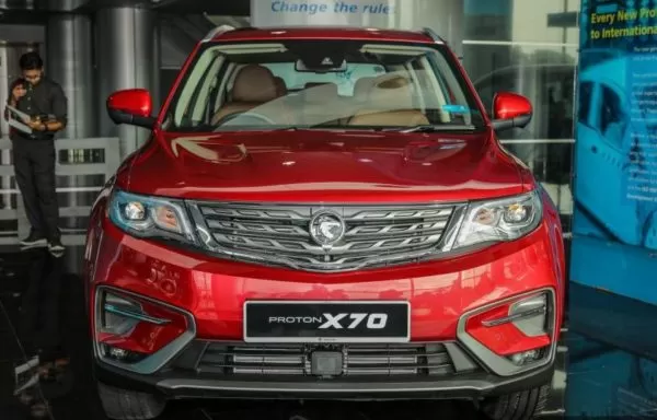 2020 Proton X 70 front view