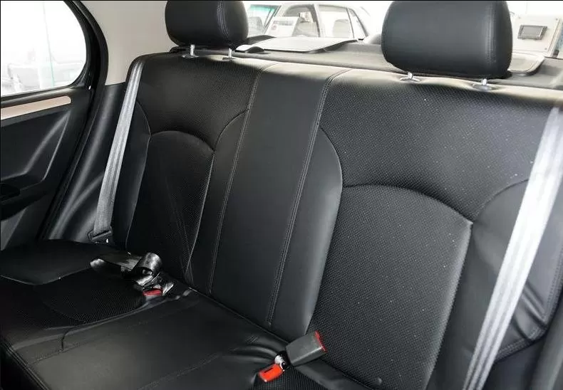 2018 faw Vita V5 Rear Seating close view