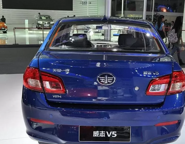 2018 faw Vita V5 Rear View-blue