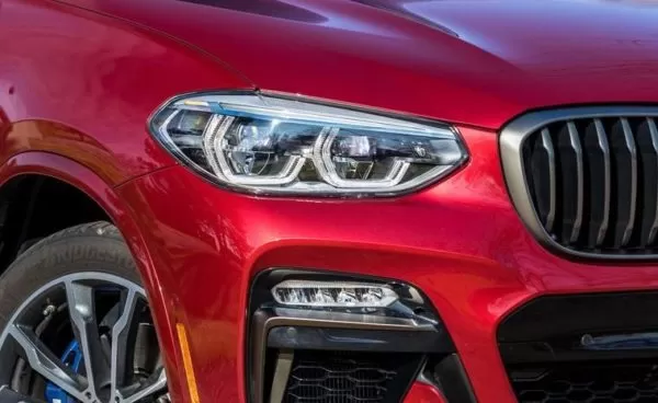 2020 BMW X4 front headlamps