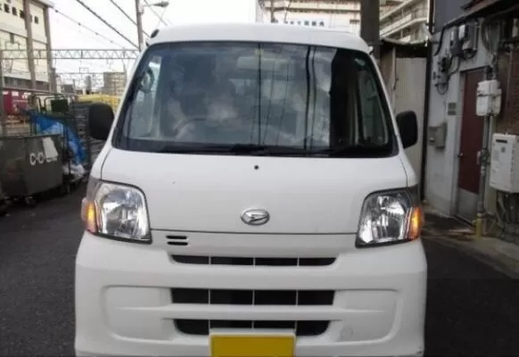 Daihatsu Hijet front close view