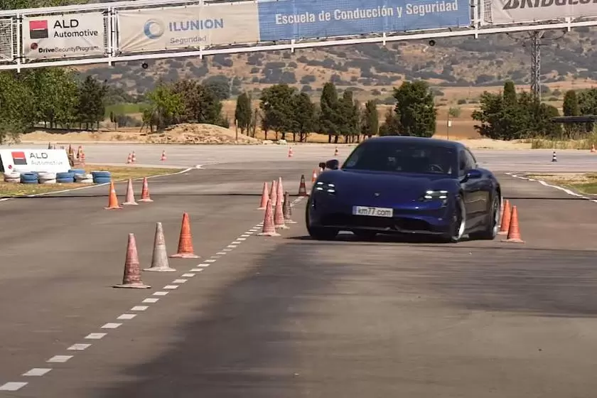 porsche Taycan Moose Test