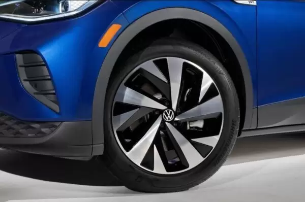 1st Generation volkswagen id4 SUV wheel view