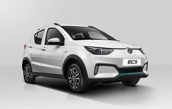 1st Generation BAIC EC3 EV hatchback white front view