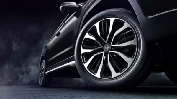 1st Generation MG RX8 SUV wheels view