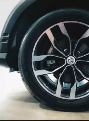 2nd Generation MG RX5 wheel view