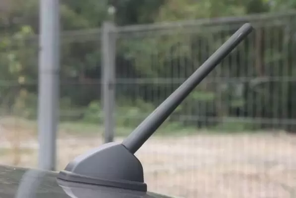 3rd Generation Proton Saga Sedan Radio antenna
