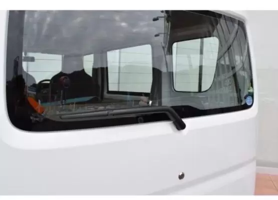 8th Generation Mitsubishi mini cab Rear windows