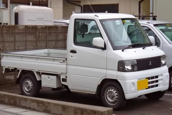 8th Generation Mitsubishi mini truck view