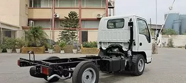 6th generation isuzu NHR pickup truck side view