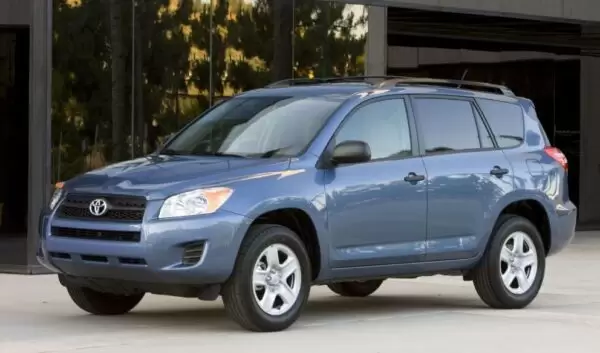 3rd generation Toyota Rav4 SUV feature image
