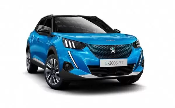 2nd Generation peugeot 2008 SUV front close view