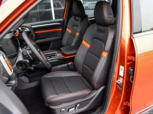 1st generation Haval Big Dog SUV front seats view
