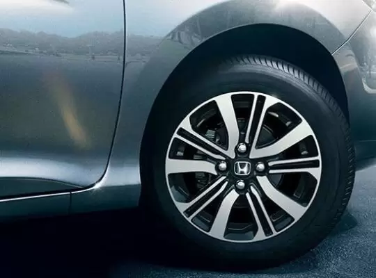 6th generation honda city sedan wheel