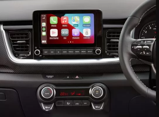 1st generation kia stonic small suv infotainment screen view