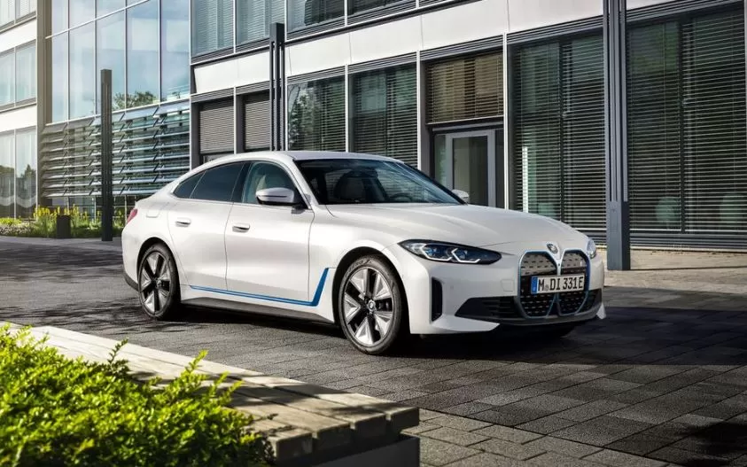 BMW i4 EV 1st generation sedan title image BMW i4 EV 1st generation sedan title image