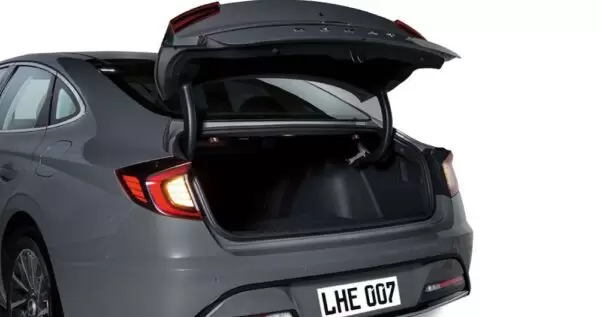 Hyundai Sonata Sedan 8th Generation smart trunk