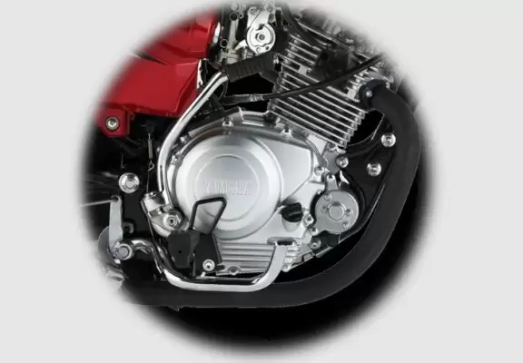 Yamaha YB 125 Z Motor Bike sohc engine view
