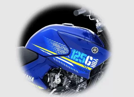 Yamaha YBR 125 G Motor Bike engine with innovative design graphics