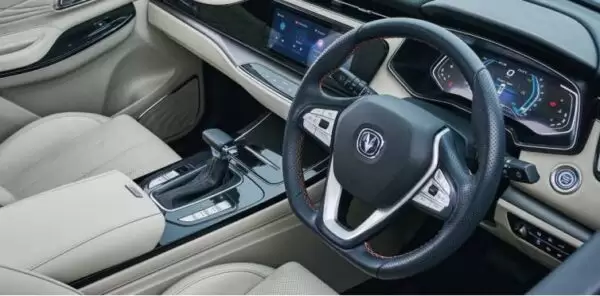 Changan Oshan X7 SUV 1st Generation front cabin interior features