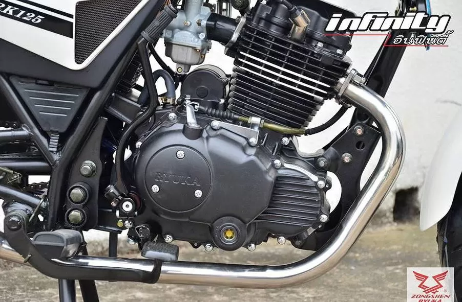 High Speed Infinity 150 cc Motor Bike engine view