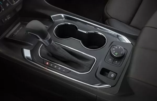 Chevrolet Traverse SUV 2nd Generation facelift transmission view