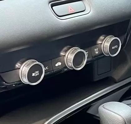 Honda HRV SUV 3rd Generation Climate Control Dials view