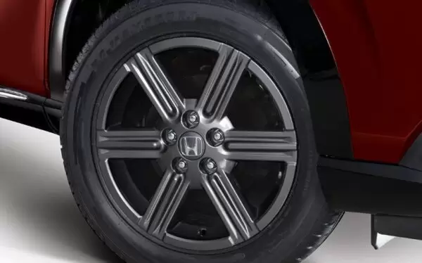 Honda HRV SUV 3rd Generation wheel design view