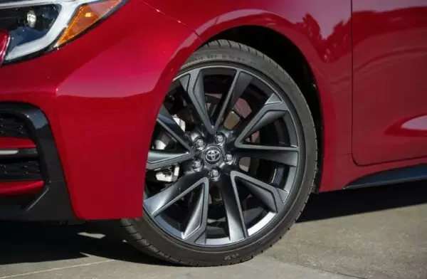 Toyota Corolla Sedan 12th Generation wheel design view