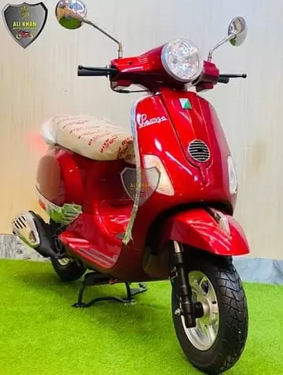New Asia Ramza scooter 100cc red color front view