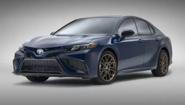 Toyota Camry Hybrid Sedan XV70 feature image