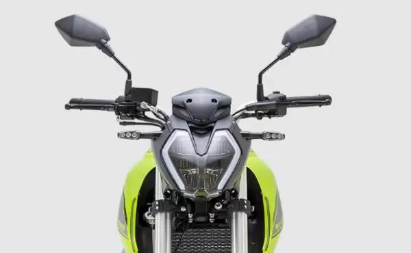 Benelli 180s Sports Bike front close view