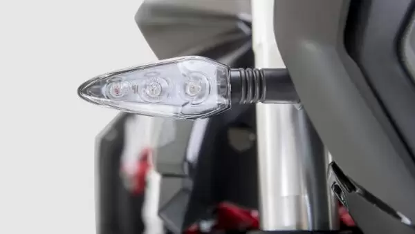 Benelli TNT 150i Sports Bike LED side indicator