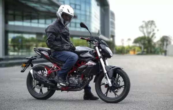 Benelli TNT 150i Sports Bike feature image