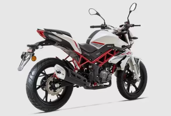 Benelli TNT 150i Sports Bike handsome side profile 2