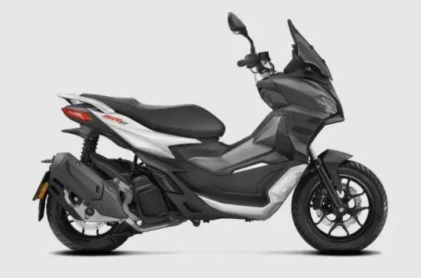 Aprilia SR GT Scooter full side view