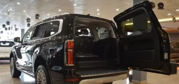 GWM Tank 500 HEV rear view